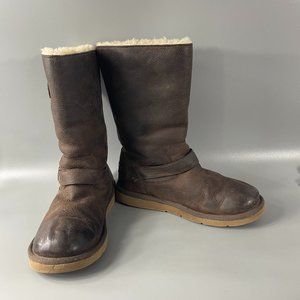 UGG Australia Women’s Boots Brown Leather Buckles Biker Kensington, Size 8